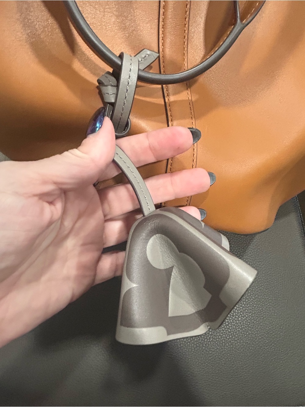 Tory Burch Leather Tote Camel/Cognac with Suede Inner Lining - Picture 9 of 12